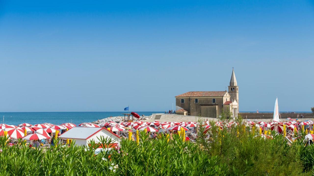 Maestrale Canova Apartments Caorle Exterior foto