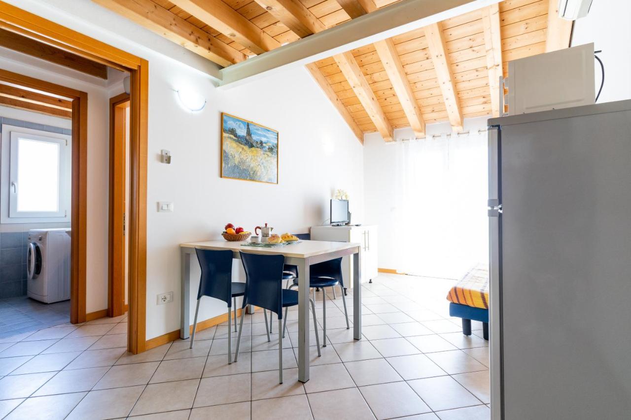 Maestrale Canova Apartments Caorle Exterior foto